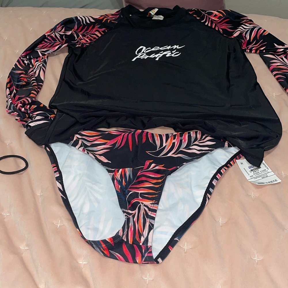 Swim suit